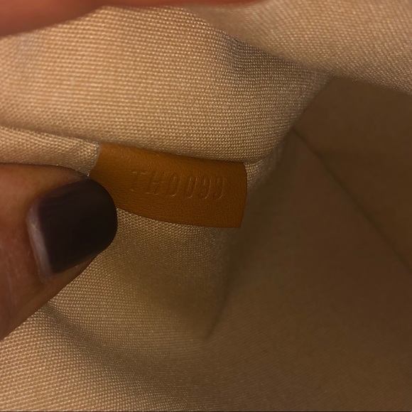 Louis Vuitton handbag - Picture 8 of 12